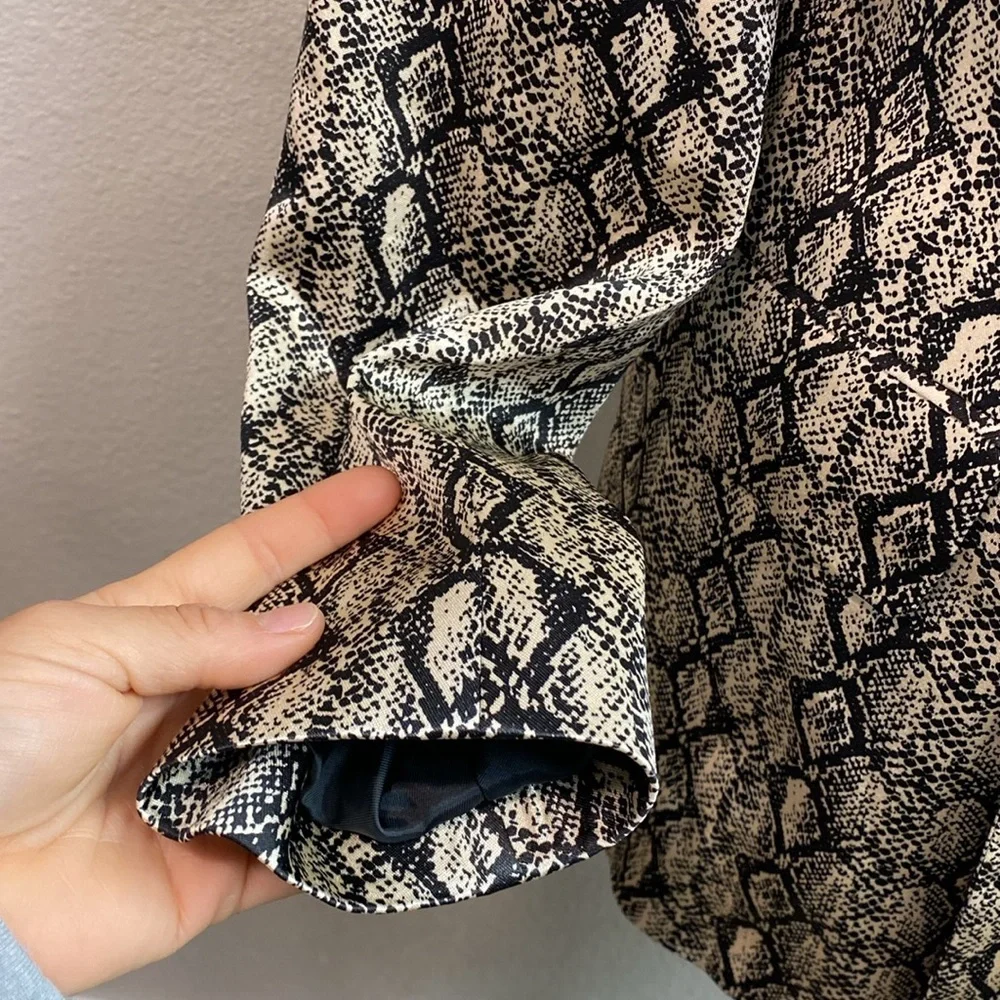 Zara Women Snakeskin Print Women's Blazer, Long Sleeve, Women Size Small - Picture 5 of 15